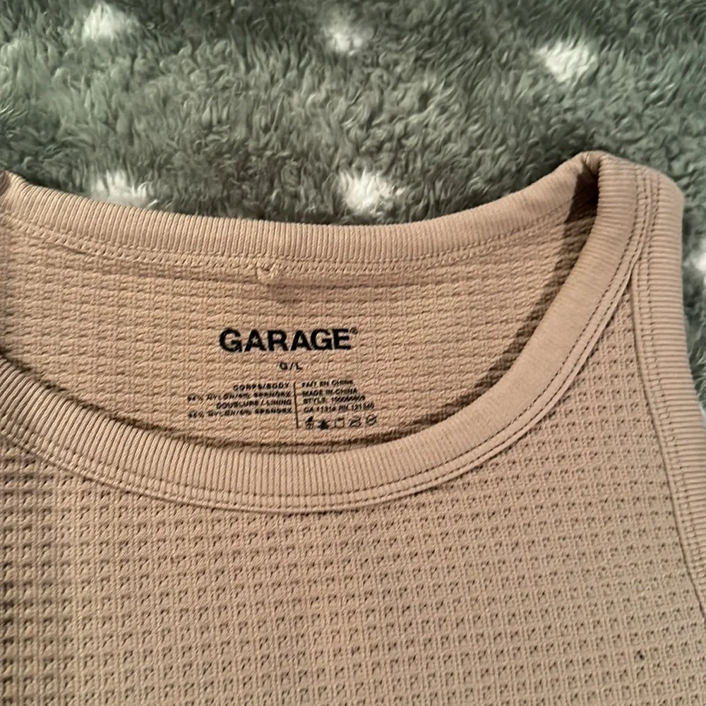 🌷2/22🌷Garage Ribbed Tank Top - Picture 2 of 5